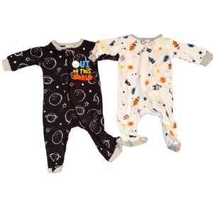 Babies—Gerber Set Of Two Long Sleeve Footed Onesie/Pajamas. Both Size Preemie.